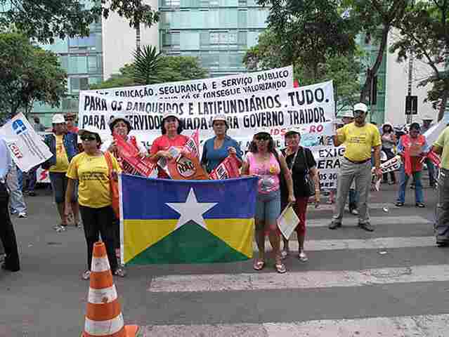 Em Brasília, dirigentes do Sindsef participam de ato público