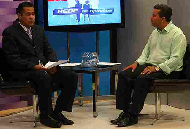 Candidato à prefeito Garçon fala sobre campanha em entrevista na Rede TV