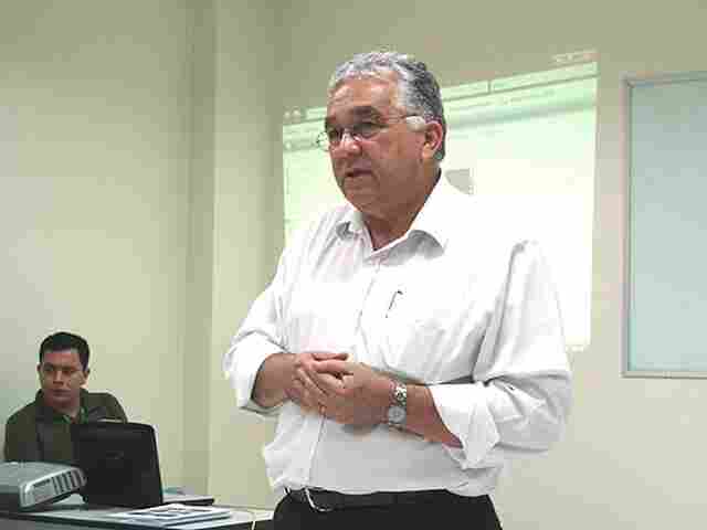 Acadêmicos do primeiro período de Gastronomia da FIMCA assistem palestra