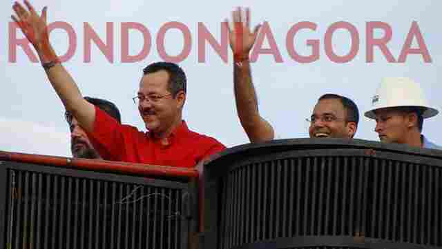 ELEIÇÕES RONDÔNIA: ROBERTO ENCERRA CAMPANHA COM MEGA-CARREATA NA CAPITAL