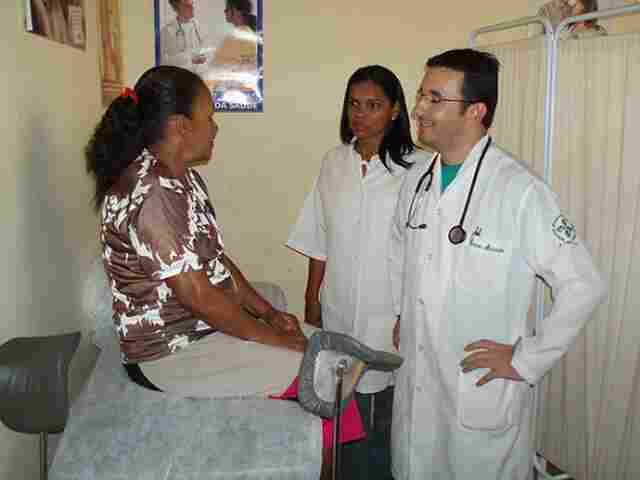 Acadêmicos da FIMCA realizam exames preventivos em Posto de Saúde