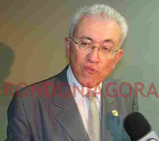 Governo deve buscar soluções a produtores da Amazônia, defende Mangabeira Unger