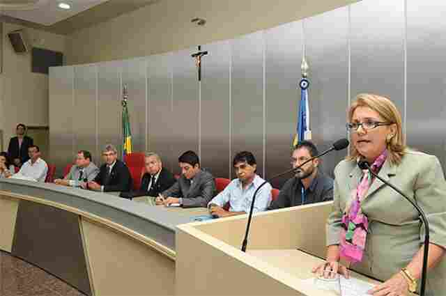Investimentos em água e saneamento são expostos pela Caerd na ALE