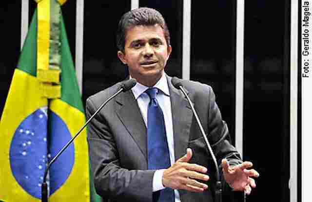 Expedito mantém compromisso e cobra Temer mais uma vez