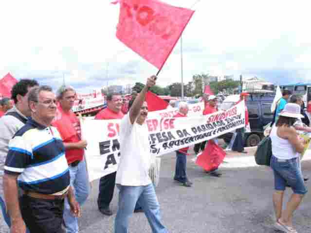 Servidores querem que o governo cumpra os acordos já firmados