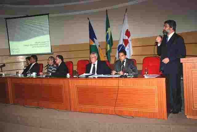 Para Raupp, floresta pode ser preservada e promover desenvolvimento econômico