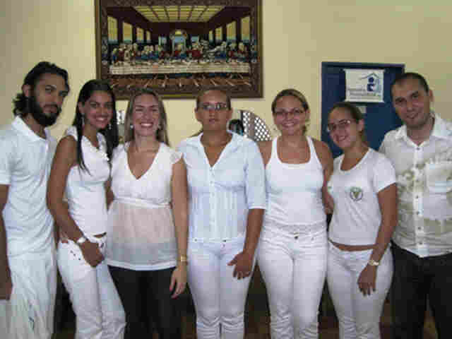 Idosos assistidos pela FIMCA aprendem a controlar incontinência urinária