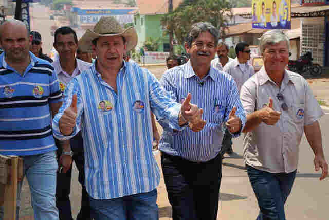 Cahulla faz caminhada na Sete de Setembro e na Zona Leste da capital