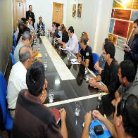 PARA SECRETÁRIOS ERA 25%: CONFÚCIO FORMALIZA A SINDICATOS REAJUSTE DE 4,39% AOS SERVIDORES PÚBLICOS E SINDICALISTAS DENUNCIAM ENROLAÇÃO