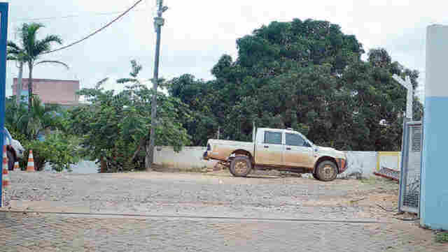 Eletronorte aluga 40 carros, mas tem 90 veículos parados