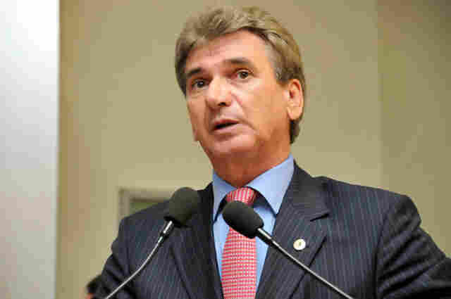 Deputado Neodi Carlos recomenda auxílio-transporte aos servidores do Vale do Anari