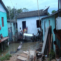 NÍVEL DO MADEIRA BAIXA 2 CM, MAS DEFESA CIVIL CONTINUA RETIRANDO FAMÍLIAS DE ÁREAS CRÍTICAS