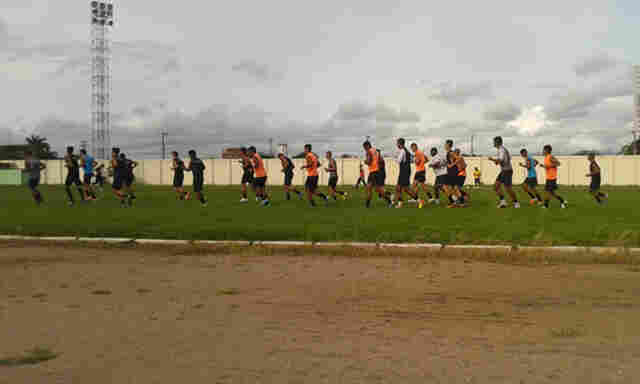 Com estádio parcialmente liberado, Genus joga em casa pela primeira vez no estadual