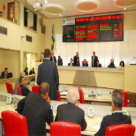 MESA DIRETORA DECIDE EMPOSSAR DOIS SUPLENTES