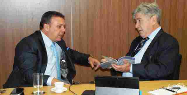 MP entrega ao TRE 10 mil cartilhas de orientação ao eleitor