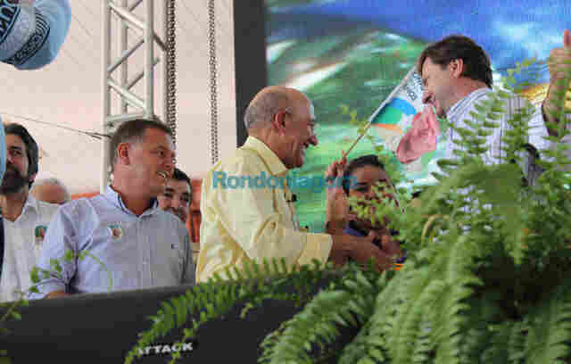 PT NÃO ACEITA IMPOSIÇÃO DE BRASÍLIA; PSB RACHA COM PMDB E LUCIO MOSQUINI É O VICE DE CONFÚCIO
