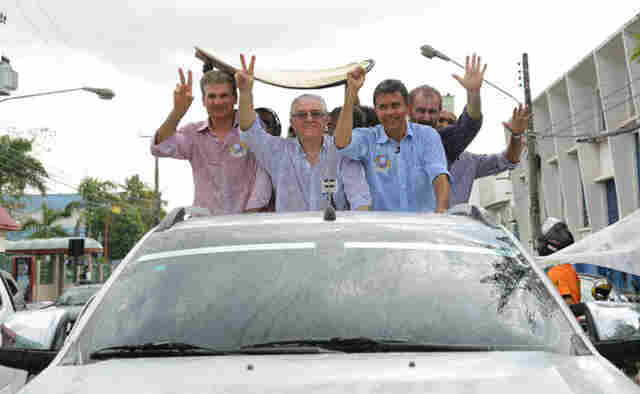 Frente liderada por Expedito realiza carreata em Porto Velho