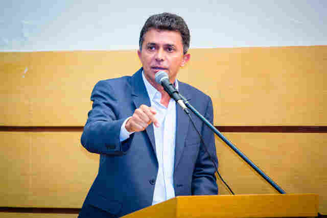 Expedito anuncia criação de conselho para gerenciar ações da cultura