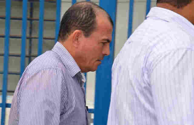 Presidente da Câmara descumpre determinação judicial e é preso