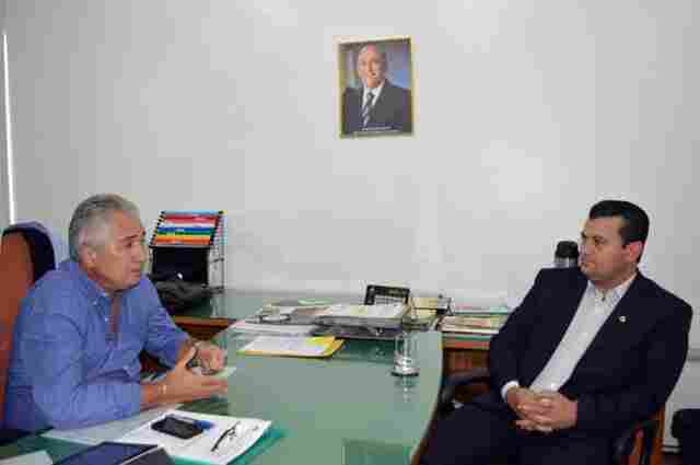 Machadinho do Oeste receberá tratores e tanques de resfriamento