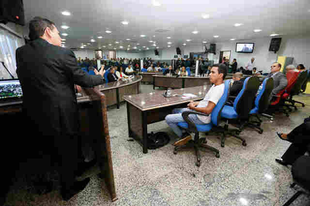 Maurão defende passe livre para estudantes