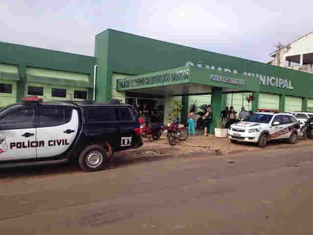 OPERAÇÃO DETALHE: VEREADOR ESTÁ FORAGIDO E OUTRO SEIS PASSARAM A USAR TORNOZELEIRA