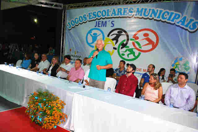 Airton prestigia abertura de Jogos Escolares no Gerivaldão