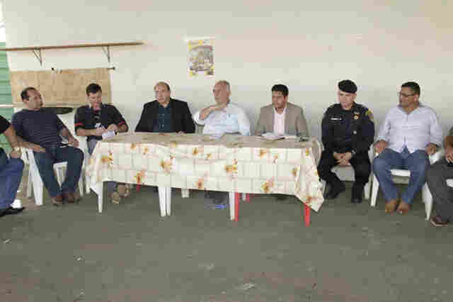 Após cobrança de Edwilson, Prefeitura anuncia mutirão no Conjunto Santo Antônio