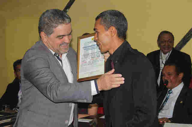 Márcio Poeta recebe título de Amigo da Cultura na Câmara de Vereadores