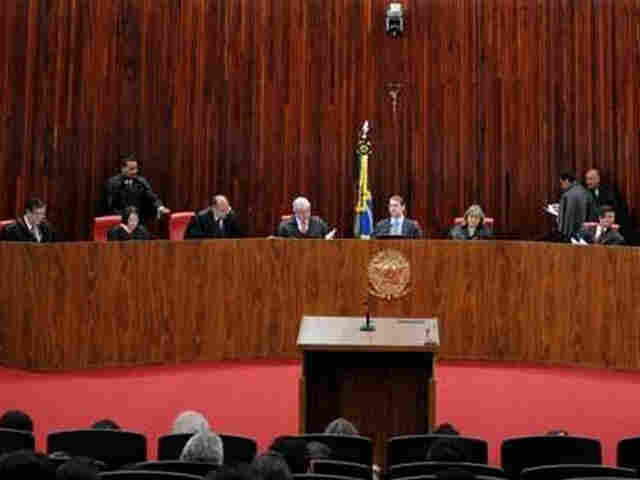 CONFÚCIO VENCE NO TSE POR UNANIMIDADE