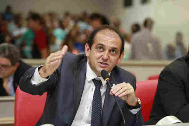 Laerte Gomes agradece pelo retorno de máquinas a Alvorada