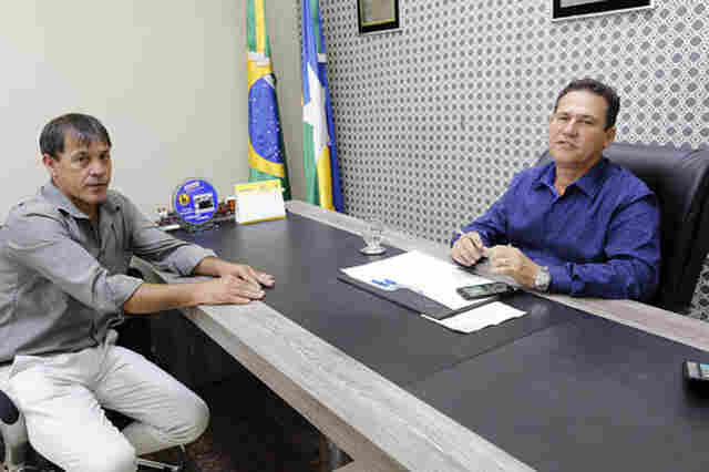Maurão confirma recurso para recuperação de asfalto em Alto Alegre
