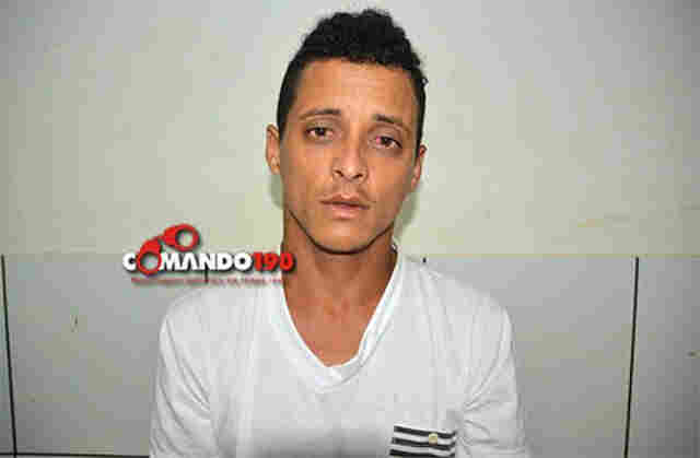 Criminoso furta moto e vai desfilar em frente do quartel da PM na contramão