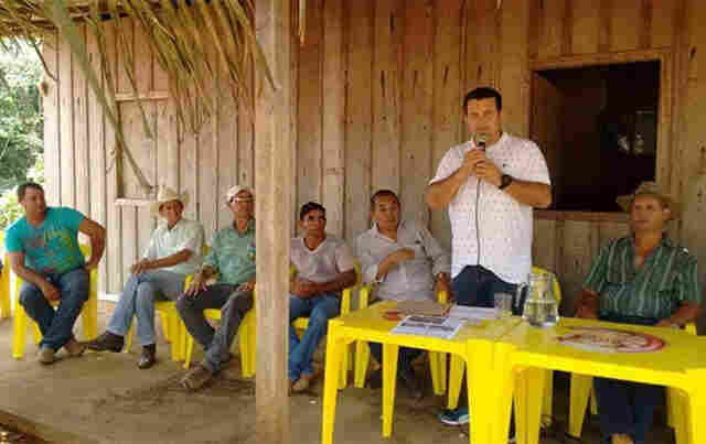 Ezequiel Junior contempla associação em Vale do Anari