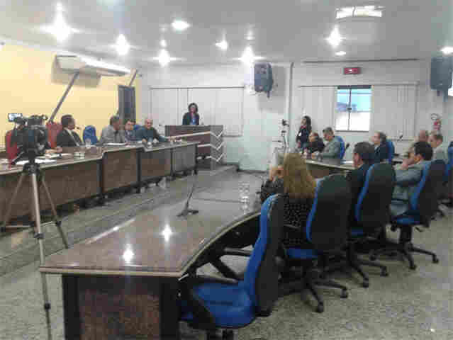 Secretários apresentam planejamento para 2016 em sessão solene