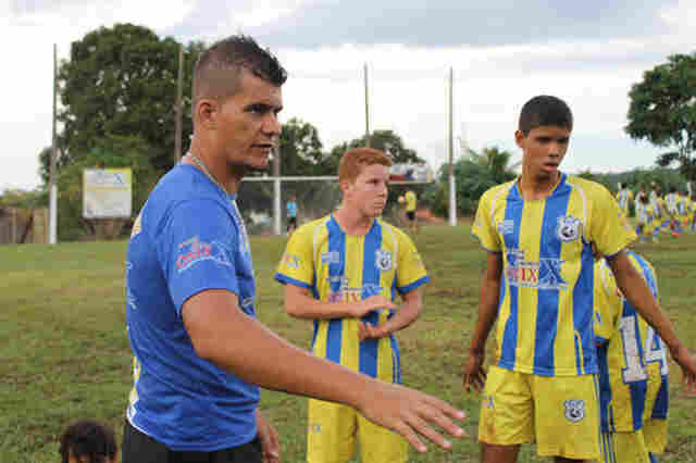 Escolinha de Futebol Rolim realiza amistoso para abrir programação 2016