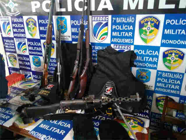 Policiais militares prendem três após serem atacados em Cujubim