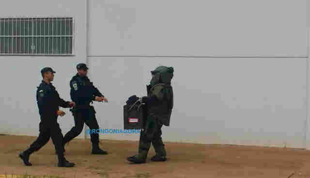 GATE RETIRA EXPLOSIVOS DE CAIXAS ELETRÔNICOS DO BANCO DO BRASIL; VÍDEO