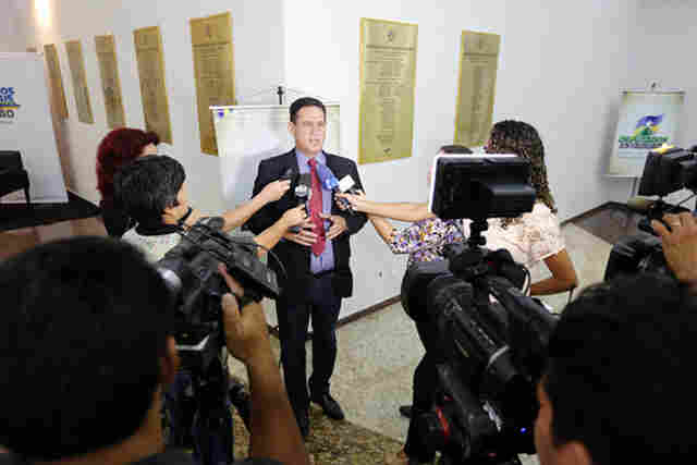 Maurão de Carvalho apresenta números de economia para jornalistas