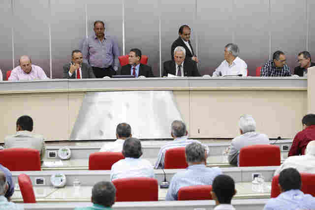 Maurão de Carvalho, Lebrão e Laerte assinam desfiliações