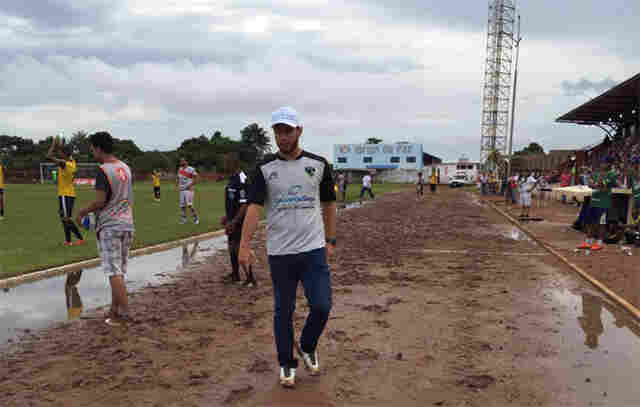 Técnico Ariel Mamede analisa empate contra o Guajará e fala sobre a própria expulsão