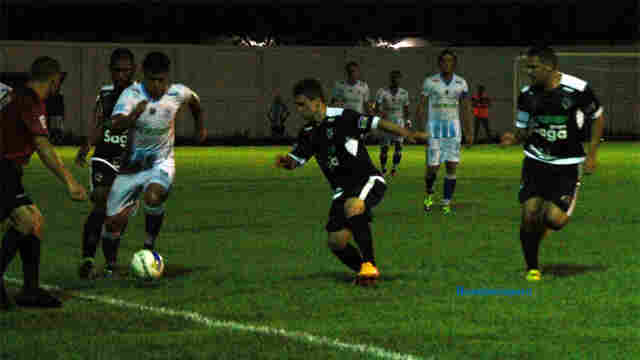 Estreando no Aluizão e com torre de luz apagada, Rondoniense goleia o Ji-Paraná por 3 a 0