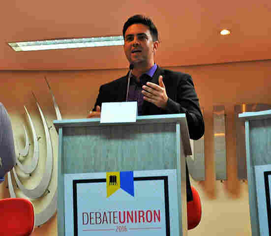 Léo defende convocação de aprovados