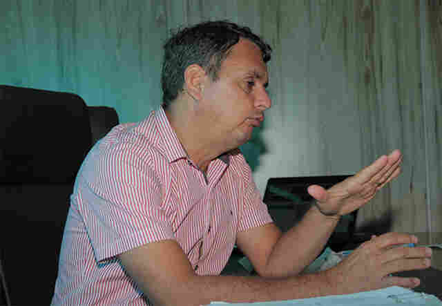 Mesmo sem morar na cidade e com contas reprovadas por corrupção, ex-prefeito Volpi ainda que ser prefeito de Buritis