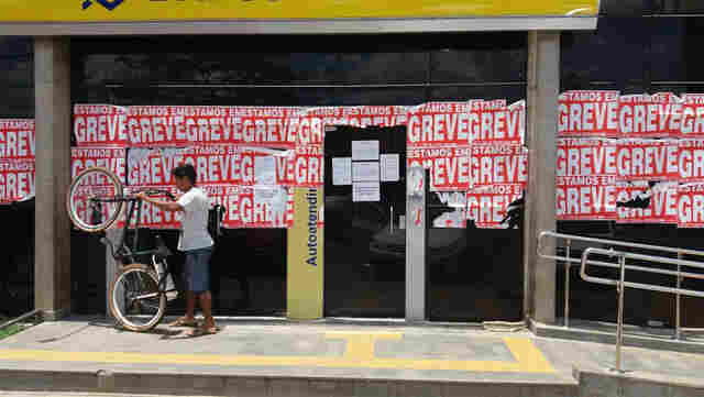 BB fecha agência para reforma e complica vida de clientes em plena greve