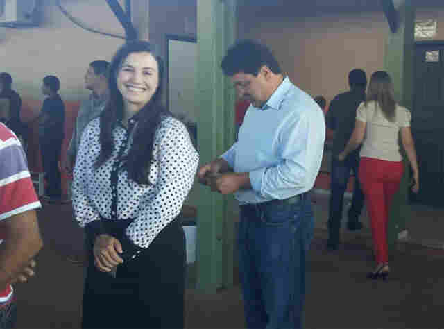 Após votar, Rosani Donadon diz estar confiante na vitória