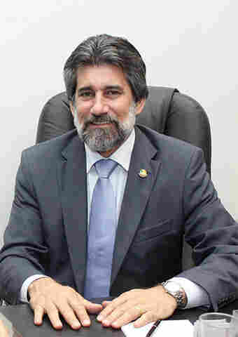 Raupp parabeniza o Professor pelo seu Dia