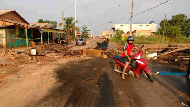 Rua Raimundo Cantuária é desbloqueada, mas Alexandre Guimarães continua interditada