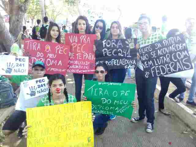 Após aprovação da PEC 241, estudantes desocupam Ifro mas protestos continuam