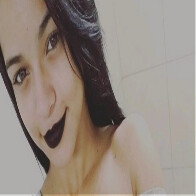 Adolescente se joga de moto em movimento após brigar com o namorado